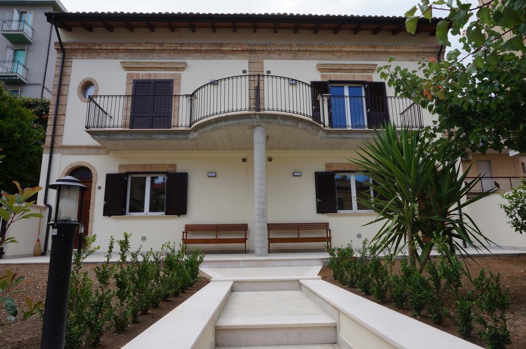 Residenza Diomedea Apartment วาสโต ภายนอก รูปภาพ